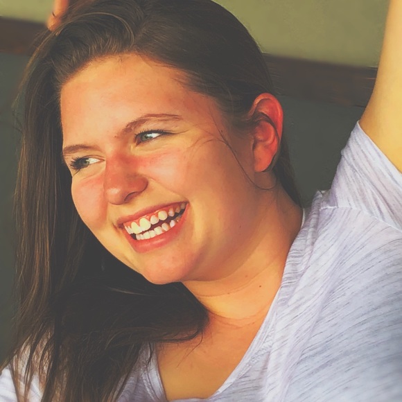 Meet your Posher, Avery - Picture 1 of 1